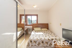 Casa em Condomínio à venda com 386m², 3 dormitórios, 1 suíte, 2 vagas, no bairro Vila Assuncao em Porto Alegre