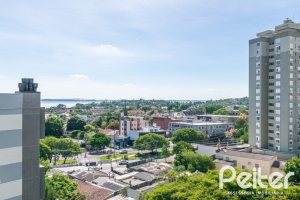 Apartamento à venda com 68m², 2 dormitórios, 1 suíte, 1 vaga, no bairro Tristeza em PORTO ALEGRE
