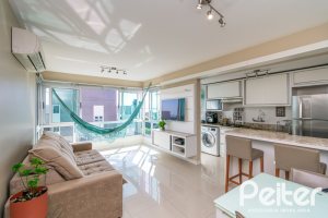 Apartamento à venda com 68m², 2 dormitórios, 1 suíte, 1 vaga, no bairro Tristeza em PORTO ALEGRE