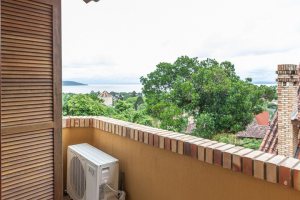 Casa em Condomínio à venda com 186m², 3 dormitórios, 1 suíte, 2 vagas, no bairro Jardim Isabel em Porto Alegre