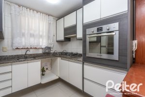 Casa em Condomínio à venda com 186m², 3 dormitórios, 1 suíte, 2 vagas, no bairro Jardim Isabel em Porto Alegre