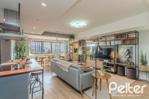 Apartamento à venda com 109m², 3 dormitórios, 1 suíte, 2 vagas, no bairro Cristal em Porto Alegre