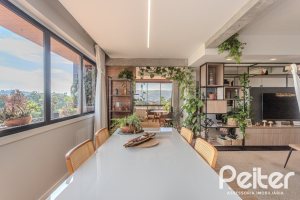 Apartamento à venda com 109m², 3 dormitórios, 1 suíte, 2 vagas, no bairro Cristal em Porto Alegre