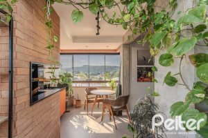 Apartamento à venda com 109m², 3 dormitórios, 1 suíte, 2 vagas, no bairro Cristal em Porto Alegre