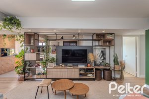 Apartamento à venda com 109m², 3 dormitórios, 1 suíte, 2 vagas, no bairro Cristal em Porto Alegre