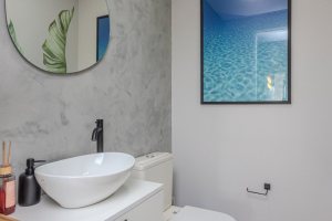 Apartamento à venda com 109m², 3 dormitórios, 1 suíte, 2 vagas, no bairro Cristal em Porto Alegre