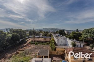 Apartamento à venda com 109m², 3 dormitórios, 1 suíte, 2 vagas, no bairro Cristal em Porto Alegre