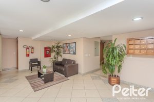 Apartamento à venda com 109m², 3 dormitórios, 1 suíte, 2 vagas, no bairro Cristal em Porto Alegre