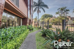 Apartamento à venda com 109m², 3 dormitórios, 1 suíte, 2 vagas, no bairro Cristal em Porto Alegre