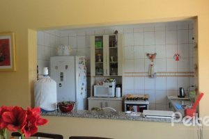 Casa à venda com 156m², 3 dormitórios, 1 suíte, 2 vagas, no bairro Espírito Santo em Porto Alegre