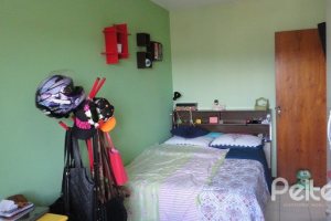 Casa à venda com 156m², 3 dormitórios, 1 suíte, 2 vagas, no bairro Espírito Santo em Porto Alegre