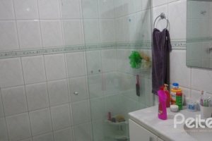 Casa à venda com 156m², 3 dormitórios, 1 suíte, 2 vagas, no bairro Espírito Santo em Porto Alegre