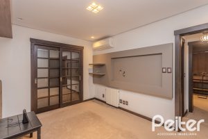 Casa em Condomínio à venda com 493m², 5 dormitórios, 5 suítes, 4 vagas, no bairro Terra Ville em Porto Alegre