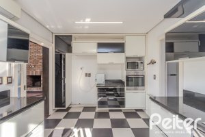 Casa em Condomínio à venda com 493m², 5 dormitórios, 5 suítes, 4 vagas, no bairro Terra Ville em Porto Alegre