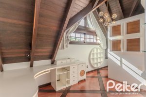 Casa em Condomínio à venda com 493m², 5 dormitórios, 5 suítes, 4 vagas, no bairro Terra Ville em Porto Alegre
