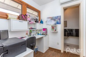 Apartamento à venda com 122m², 3 dormitórios, 1 suíte, 2 vagas, no bairro Ipanema em Porto Alegre