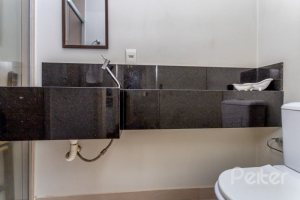 Apartamento à venda com 122m², 3 dormitórios, 1 suíte, 2 vagas, no bairro Ipanema em Porto Alegre