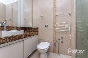 Apartamento à venda com 122m², 3 dormitórios, 1 suíte, 2 vagas, no bairro Ipanema em Porto Alegre