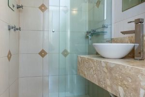 Apartamento à venda com 122m², 3 dormitórios, 1 suíte, 2 vagas, no bairro Ipanema em Porto Alegre