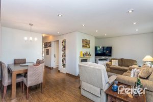 Apartamento à venda com 122m², 3 dormitórios, 1 suíte, 2 vagas, no bairro Ipanema em Porto Alegre