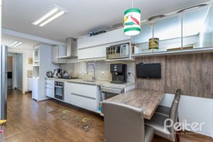 Apartamento à venda com 122m², 3 dormitórios, 1 suíte, 2 vagas, no bairro Ipanema em Porto Alegre