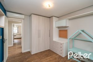 Casa em Condomínio à venda com 177m², 3 dormitórios, 1 suíte, 2 vagas, no bairro Ipanema em PORTO ALEGRE