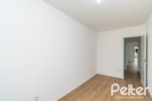 Casa à venda com 284m², 3 dormitórios, 1 suíte, 4 vagas, no bairro Tristeza em Porto Alegre