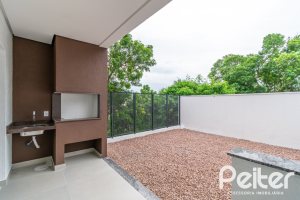 Casa à venda com 284m², 3 dormitórios, 1 suíte, 4 vagas, no bairro Tristeza em Porto Alegre