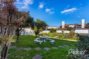 Casa à venda com 564m², 5 dormitórios, 2 suítes, 4 vagas, no bairro Vila Assunção em Porto Alegre