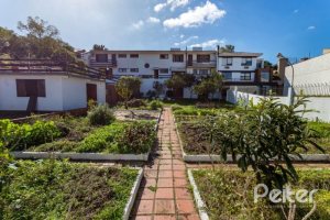 Casa à venda com 564m², 5 dormitórios, 2 suítes, 4 vagas, no bairro Vila Assunção em Porto Alegre