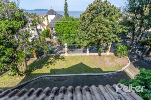 Casa à venda com 600m², 4 dormitórios, 4 suítes, 4 vagas, no bairro Vila Conceição em Porto Alegre