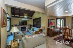 Casa à venda com 600m², 4 dormitórios, 4 suítes, 4 vagas, no bairro Vila Conceição em Porto Alegre