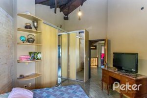 Casa à venda com 600m², 4 dormitórios, 4 suítes, 4 vagas, no bairro Vila Conceição em Porto Alegre