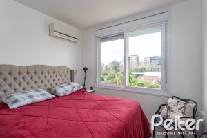 Apartamento à venda com 42m², 1 dormitório, 1 vaga, no bairro Tristeza em Porto Alegre