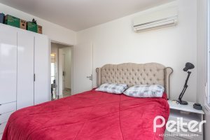Apartamento à venda com 42m², 1 dormitório, 1 vaga, no bairro Tristeza em Porto Alegre