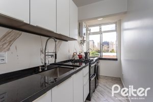 Apartamento à venda com 42m², 1 dormitório, 1 vaga, no bairro Tristeza em Porto Alegre