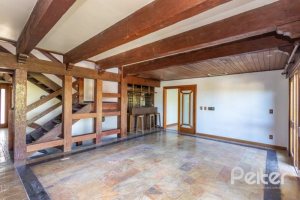 Casa à venda com 519m², 4 dormitórios, 4 suítes, 4 vagas, no bairro Vila Assuncao em Porto Alegre