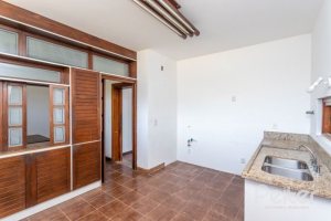 Casa à venda com 519m², 4 dormitórios, 4 suítes, 4 vagas, no bairro Vila Assuncao em Porto Alegre