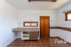 Casa à venda com 519m², 4 dormitórios, 4 suítes, 4 vagas, no bairro Vila Assuncao em Porto Alegre