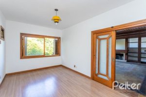 Casa à venda com 519m², 4 dormitórios, 4 suítes, 4 vagas, no bairro Vila Assuncao em Porto Alegre