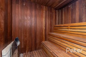 Casa à venda com 519m², 4 dormitórios, 4 suítes, 4 vagas, no bairro Vila Assuncao em Porto Alegre