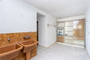 Casa à venda com 519m², 4 dormitórios, 4 suítes, 4 vagas, no bairro Vila Assuncao em Porto Alegre