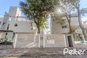 Casa em Condomínio à venda com 304m², 4 dormitórios, 4 suítes, 3 vagas, no bairro Tristeza em Porto Alegre