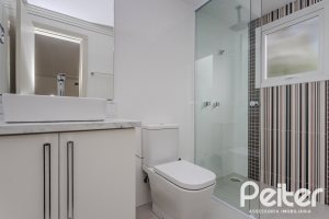 Casa em Condomínio à venda com 304m², 4 dormitórios, 4 suítes, 3 vagas, no bairro Tristeza em Porto Alegre