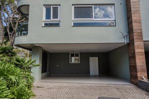 Casa em Condomínio à venda com 304m², 4 dormitórios, 4 suítes, 3 vagas, no bairro Tristeza em Porto Alegre