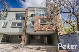 Casa em Condomínio à venda com 280m², 4 dormitórios, 4 suítes, 3 vagas, no bairro Tristeza em Porto Alegre