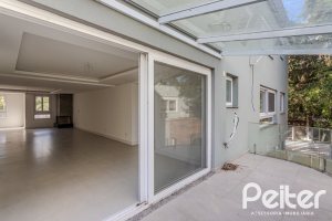 Casa em Condomínio à venda com 280m², 4 dormitórios, 4 suítes, 3 vagas, no bairro Tristeza em Porto Alegre
