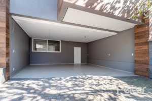 Casa em Condomínio à venda com 280m², 4 dormitórios, 4 suítes, 3 vagas, no bairro Tristeza em Porto Alegre