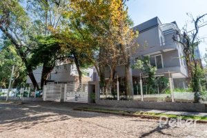 Casa em Condomínio à venda com 296m², 4 dormitórios, 2 suítes, 3 vagas, no bairro Tristeza em Porto Alegre