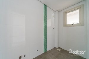 Casa em Condomínio à venda com 296m², 4 dormitórios, 2 suítes, 3 vagas, no bairro Tristeza em Porto Alegre